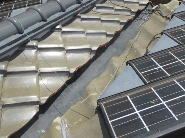 播磨町で交換したガルバリウム鋼板製谷板金